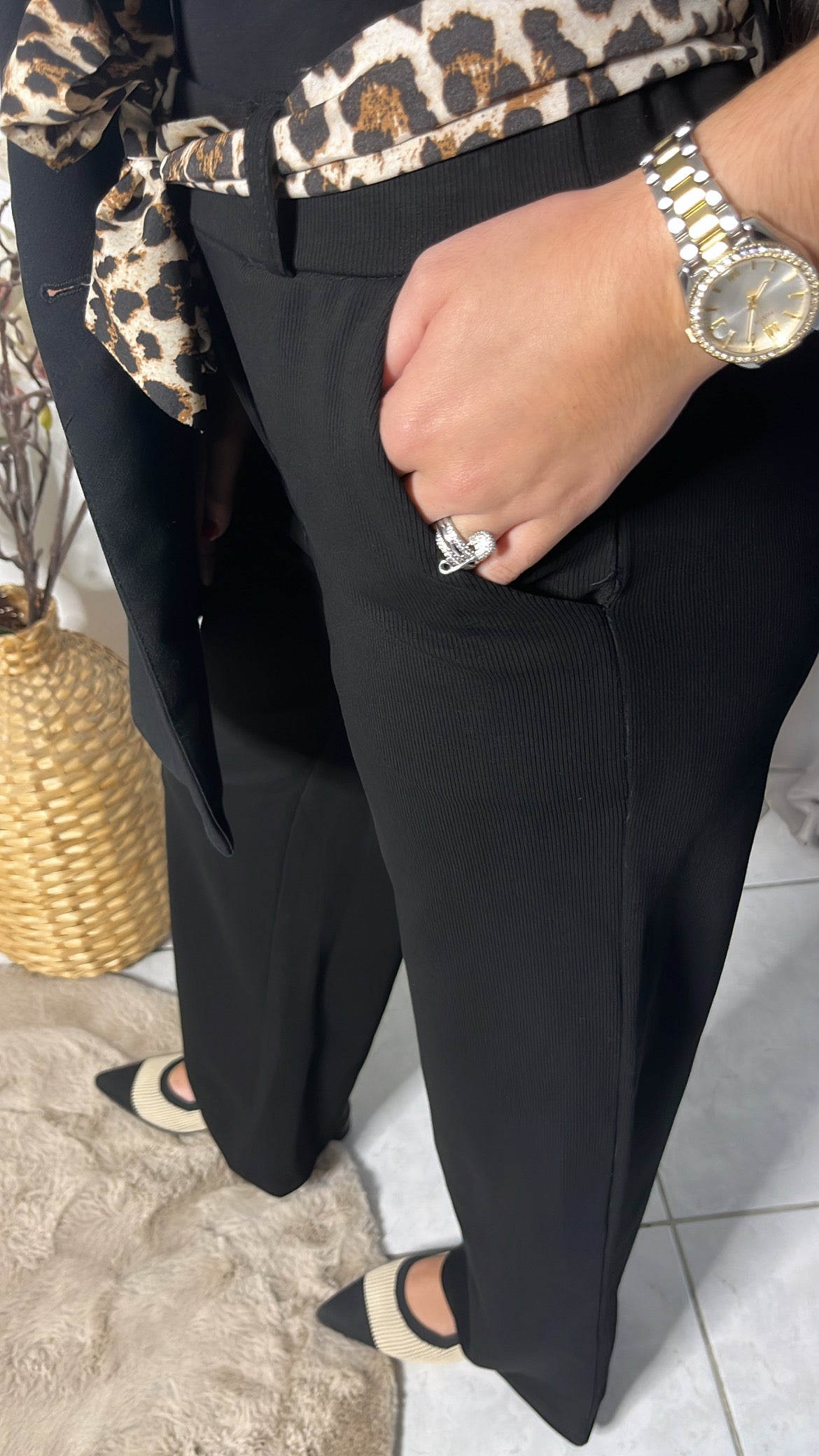 Pantalon Noir Chic avec Ceinture Foulard Léopard 🖤🐆 nouvelle, collection automne🍁