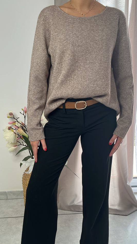 Nouveau Produit:

⸻

Nouvelle collection 🍁🖤 Pull nœud dans le dos

Disponible du 36 au 42
Composition : Viscose – Nylon – Polyest