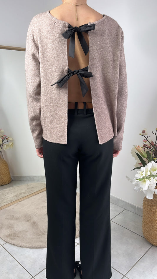 Nouveau Produit:

⸻

Nouvelle collection 🍁🖤 Pull nœud dans le dos

Disponible du 36 au 42
Composition : Viscose – Nylon – Polyest