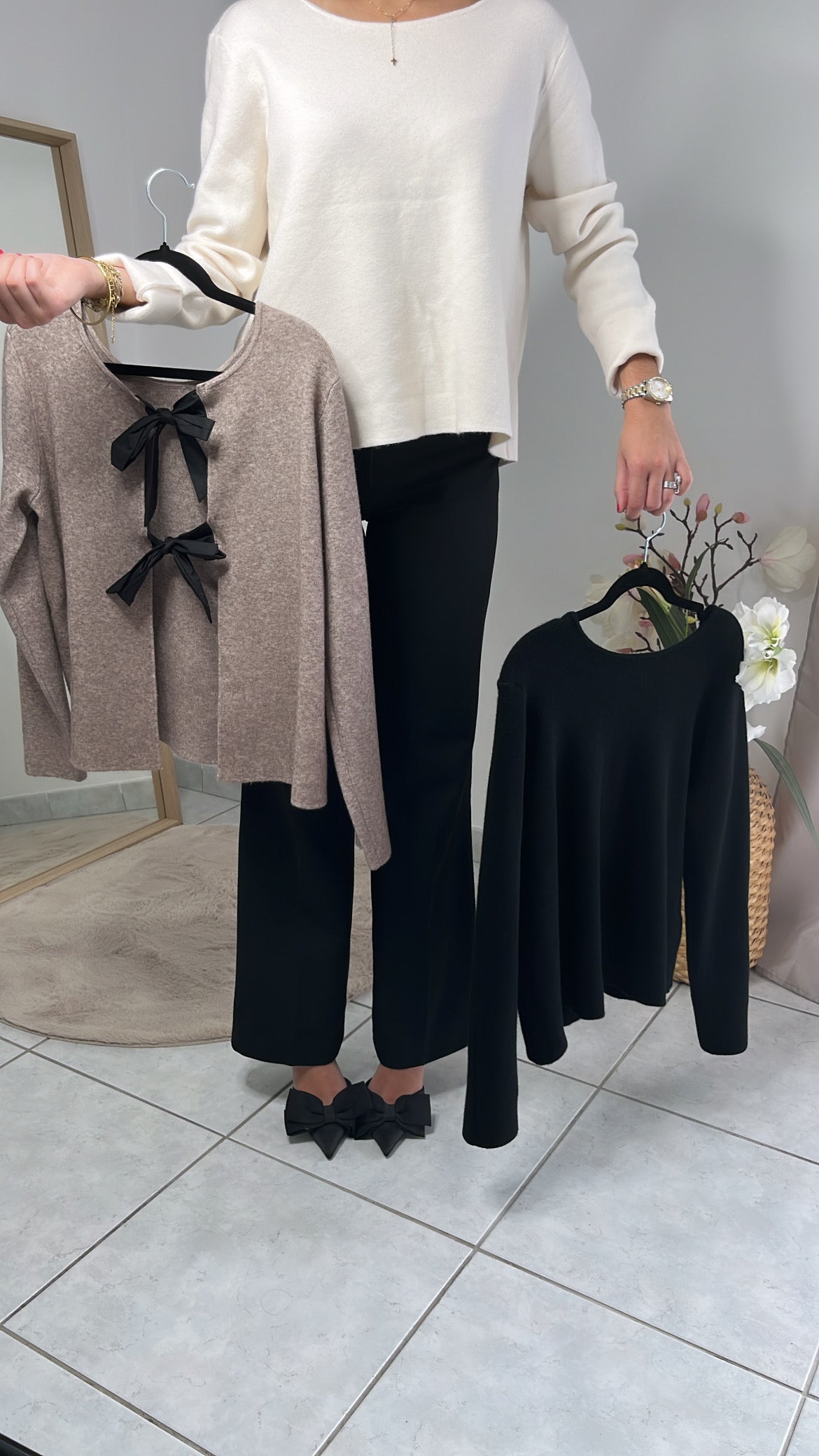 Nouveau Produit:

⸻

Nouvelle collection 🍁🖤 Pull nœud dans le dos

Disponible du 36 au 42
Composition : Viscose – Nylon – Polyest